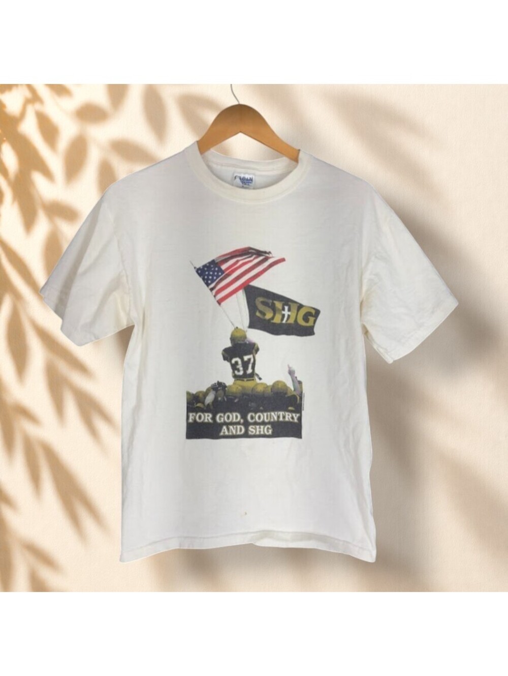 Gildan T-Shirt Men M Medium White Graphic Print Short Sleeve Crew Neck Cotton